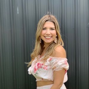 Meet your Posher, Jenny